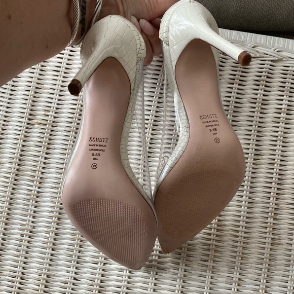 Schutz white shoes ( Rare ) - Picture 4 of 6